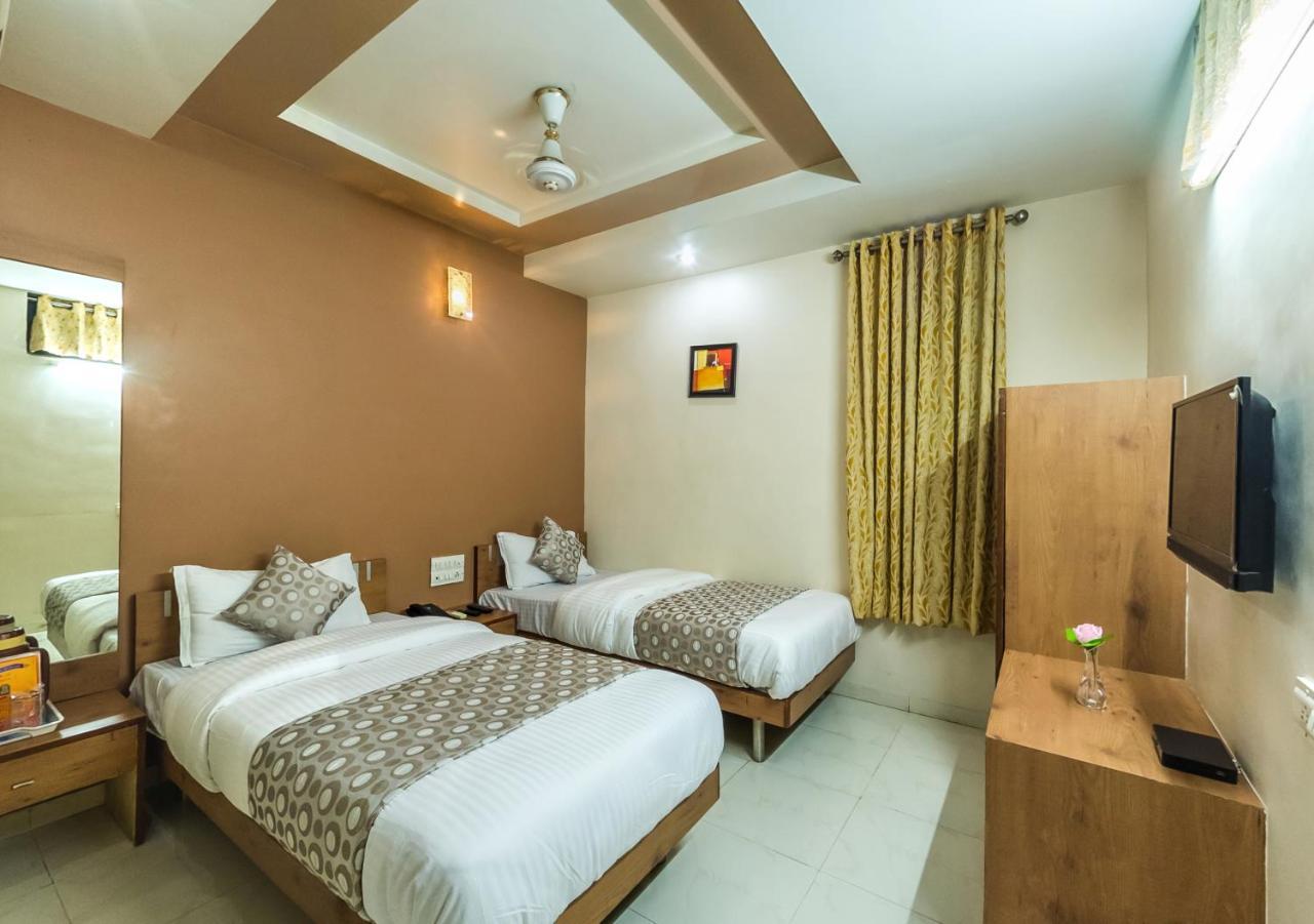 أحمد أباد Hotel Rudra Regency المظهر الخارجي الصورة